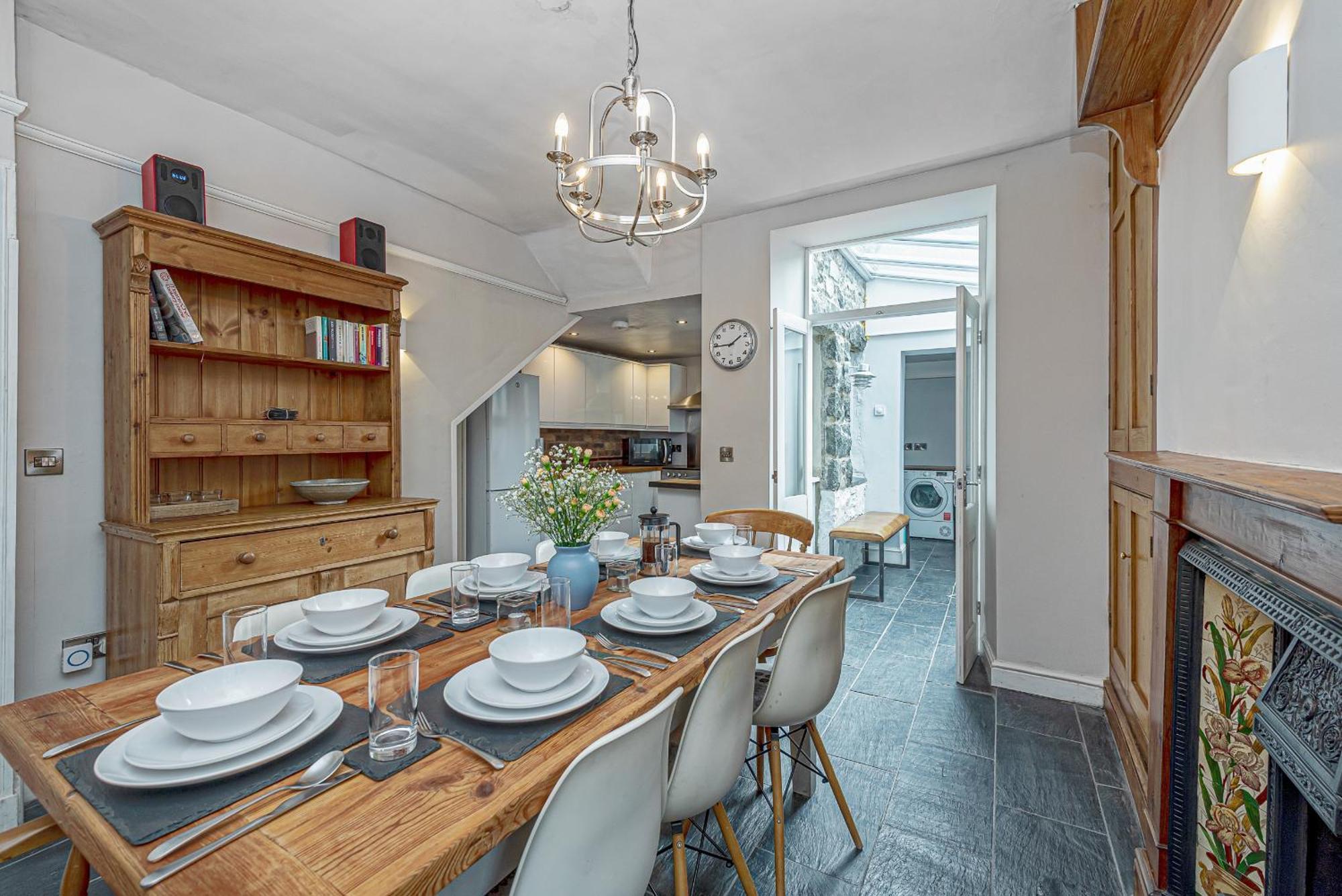 Character Townhouse In Town Centre & Superb Views Villa Dolgellau Exterior photo